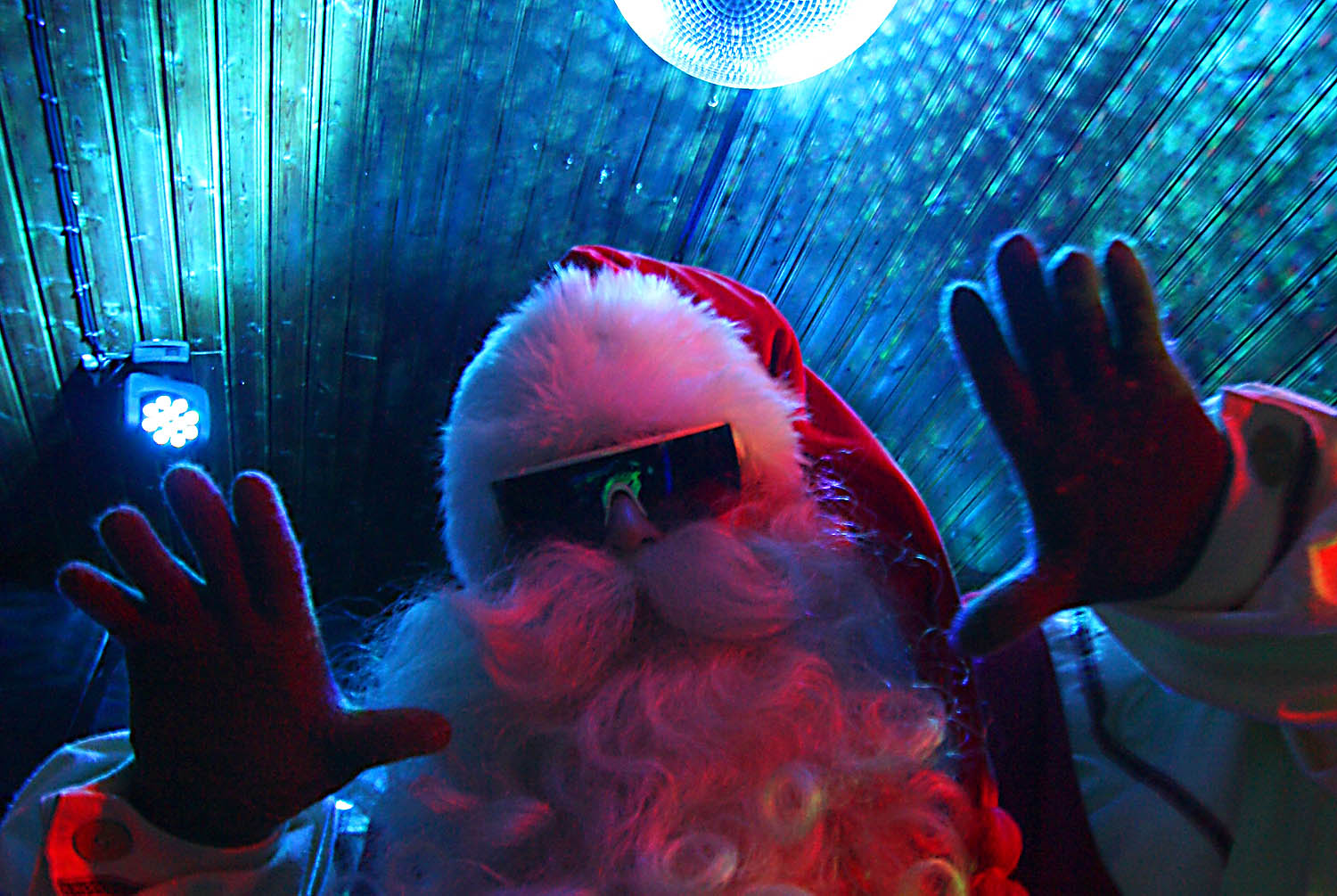 disco_pukki2