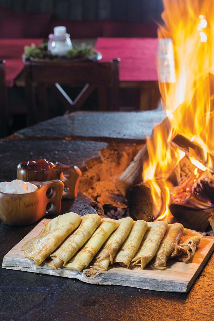 elves-village-crepes-683x1024