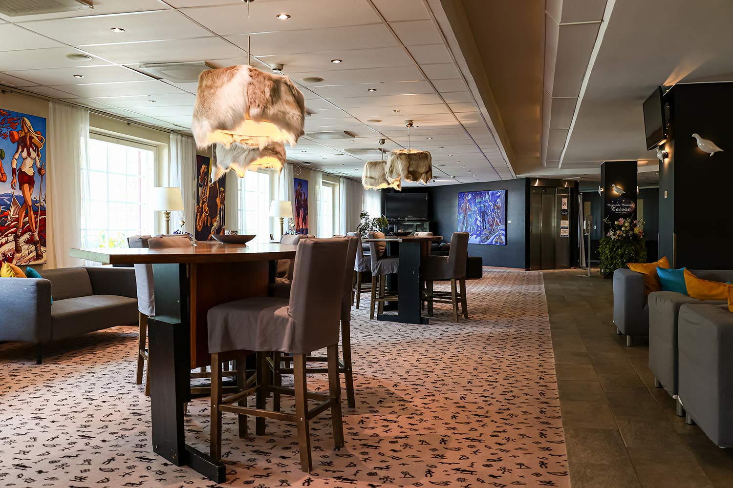 Lobby Bar 2023