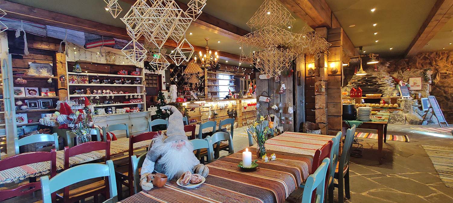 tonttula-cafe