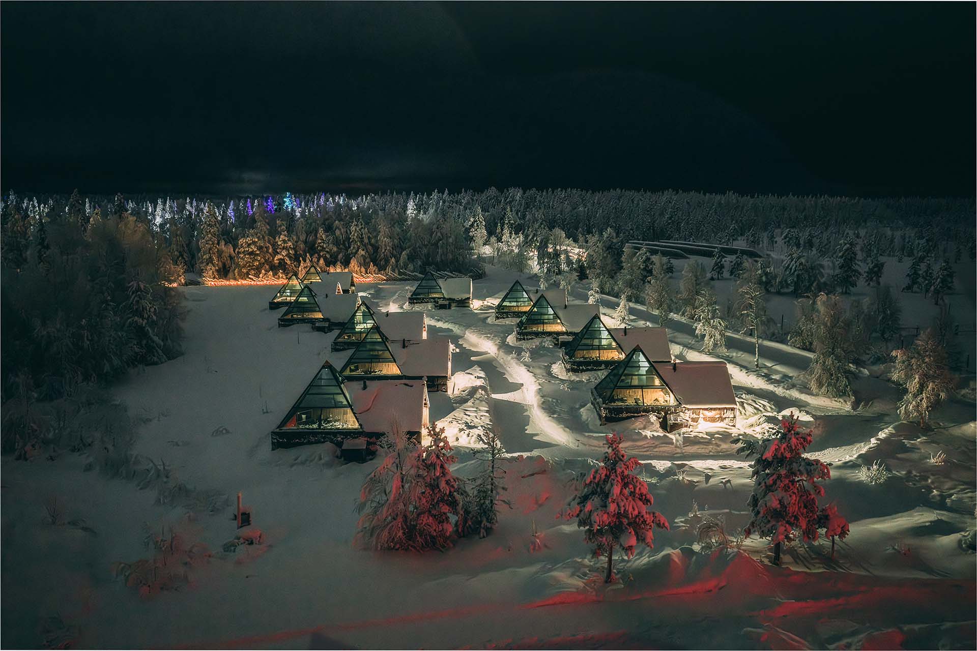 Aurora Pyramids - Elves Village - Levi