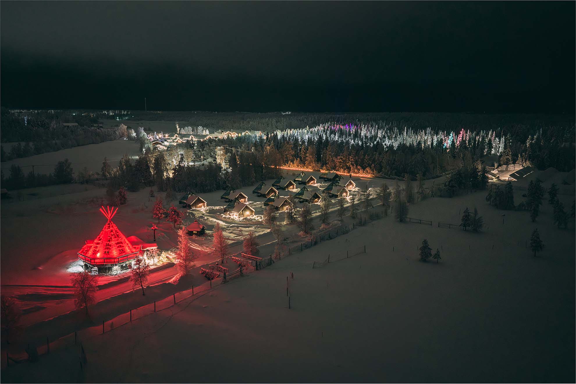 Aurora Pyramids - Elves Village - Levi